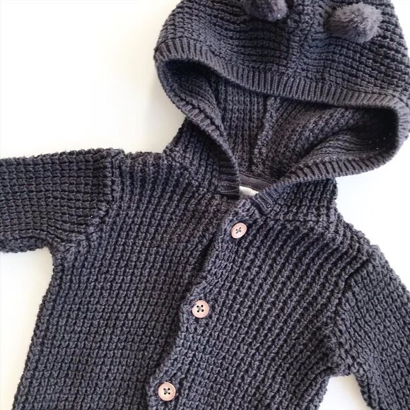 Carters gray bear ear hooded cardigan EUC 3m & 6m - Picture 2 of 4